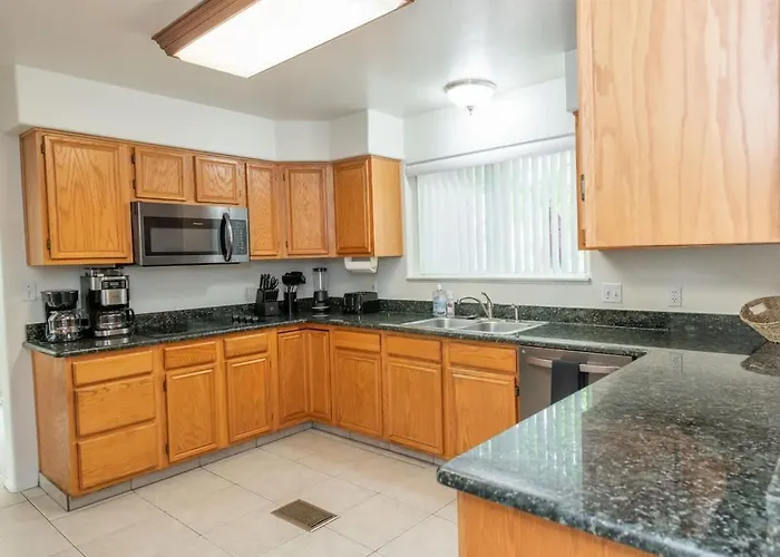 Large Family With Game Holiday home *